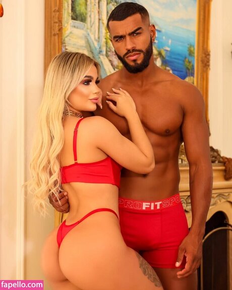 Debora Julia pretty star photos