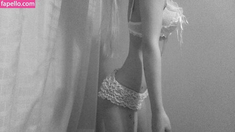 veildose model adult pictures