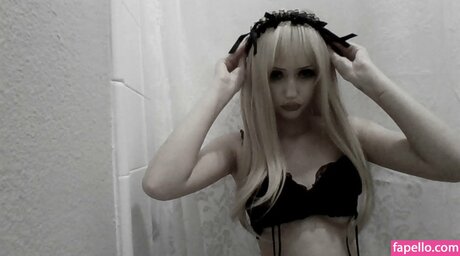 veildose nude thumbnail