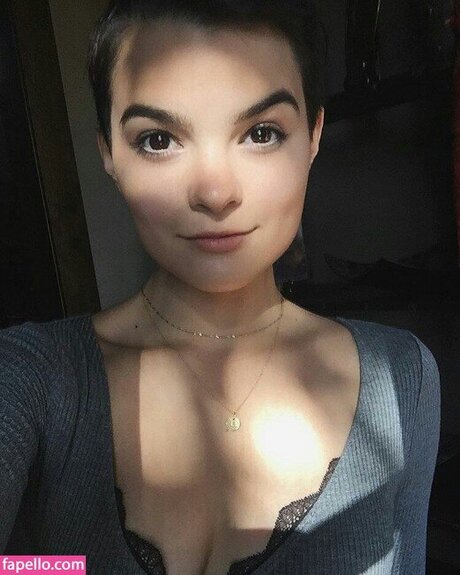 Brianna Hildebrand model nice images