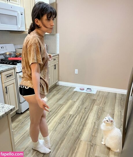 brunette milf onlyfans nice pictures