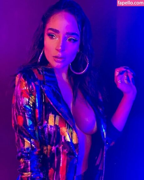 Manelyk Gonz lez star beautiful pictures