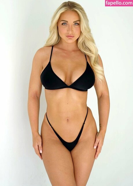 pregnant princess onlyfans top image