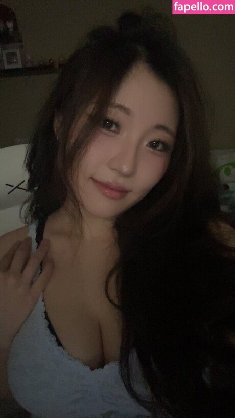 Starriebun erotic star photo