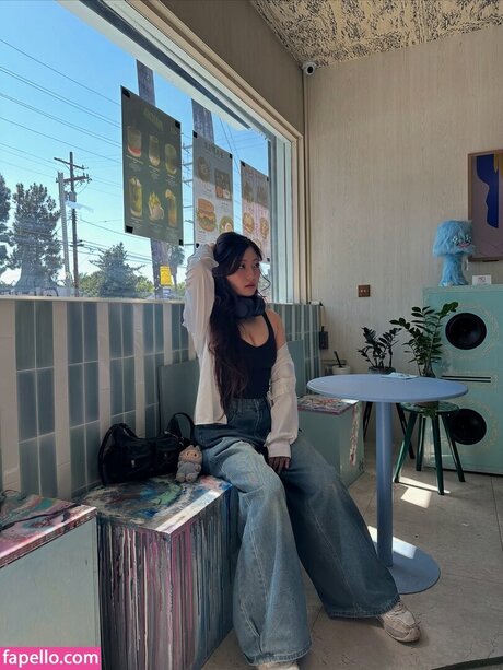 Starriebun model nudes archive