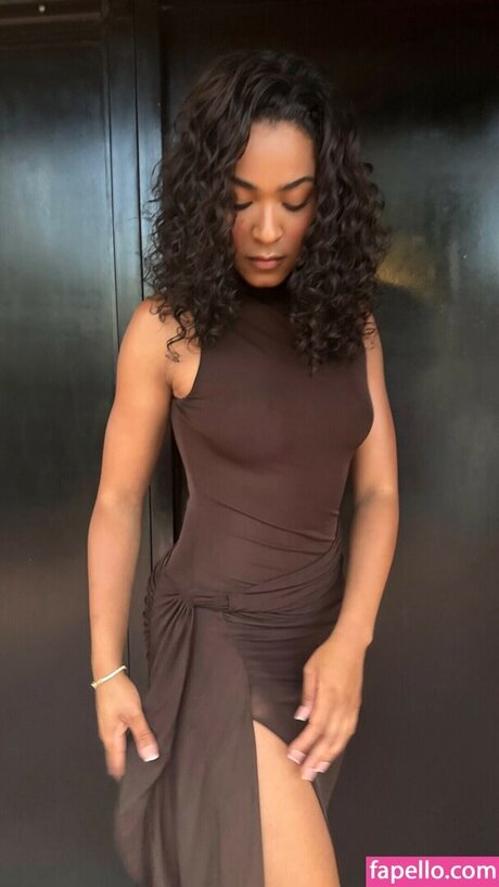 shelbischauble nude thumbnail