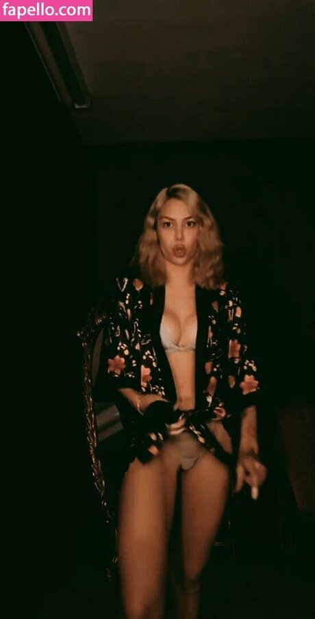 Seydanur Tunc art model photo