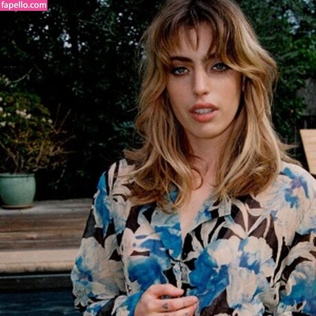 Clara McGregor adult model picture