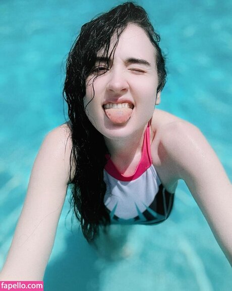 tiny ass onlyfans nude image