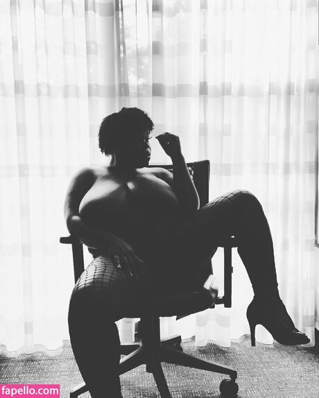 Brita Be Like model erotic archive