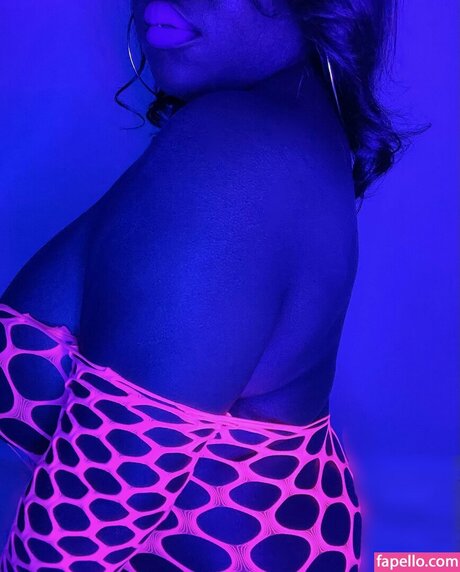 Brita Be Like star pretty photo