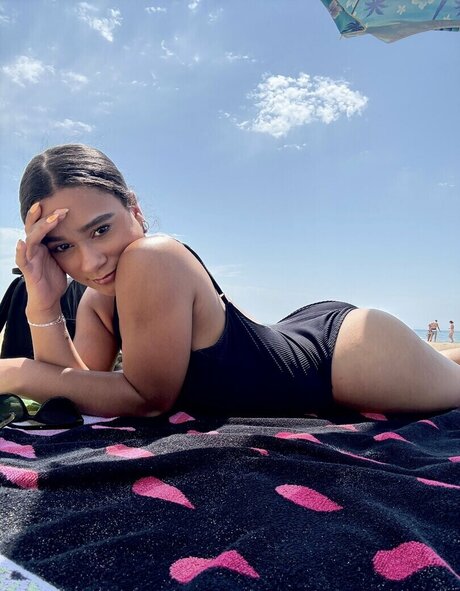 imnotsidnee erotic star photo