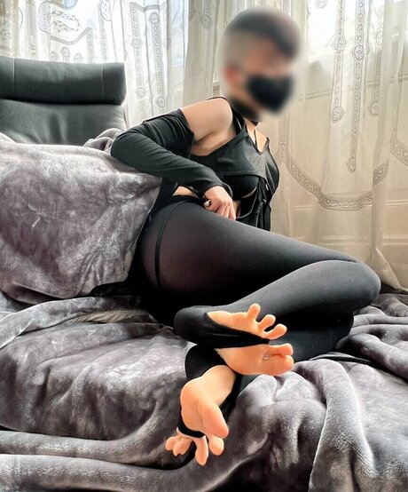 Yeougui model erotic image