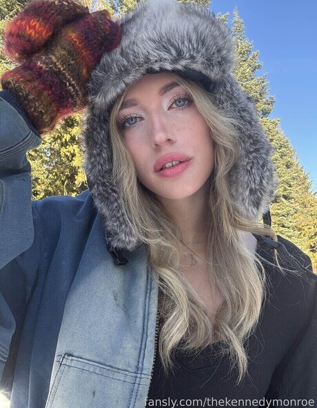 TheKennedyMonroe erotic pornstar image