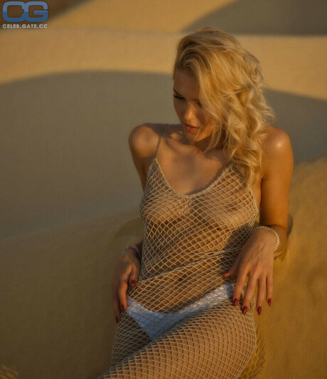 Merve Niemann exclusive actress images