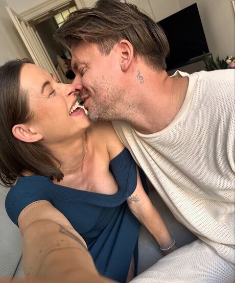 huge shemale onlyfans beautiful xxx photo