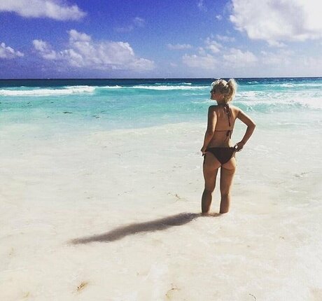 Jess Davies model nice pic