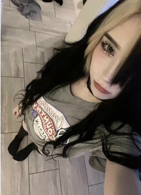 meinekatzeschmecktgut exclusive model photos