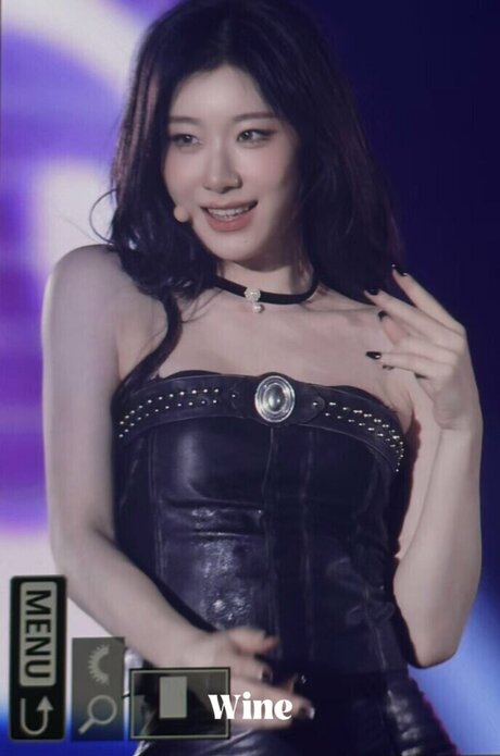 Chaeryeong erotic pornstar pics