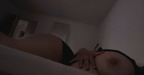 nude yoga onlyfans pornos pics