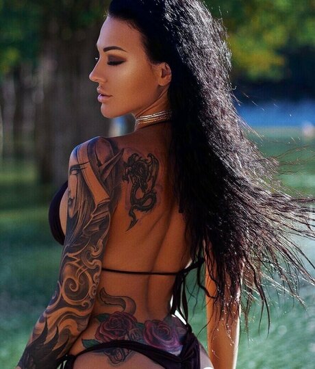 Crazy Vamp model free photos