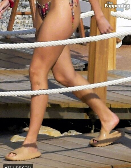 curly redhead onlyfans art nude picture