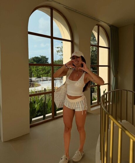 Alohalaia nude thumbnail