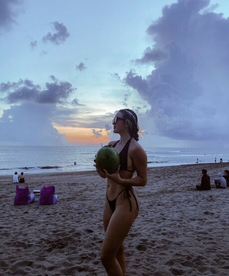 Alohalaia star exclusive pic