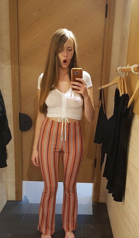 BrittanyCutie adult actress pics