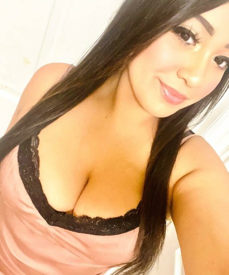 latinaspice209 model naked photo