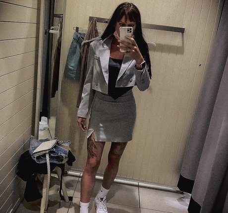 gelliii93_ star erotic image