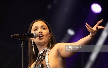 Sabrina Claudio top model picture