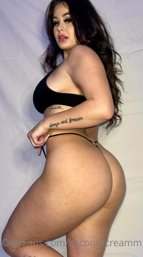 coconutcreamm nude pornstar pics