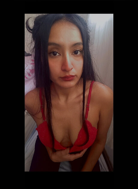 _Pretty bush_ xxx pornstar photo