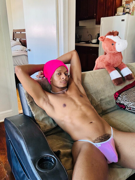 Troy DeTiger star naked photo