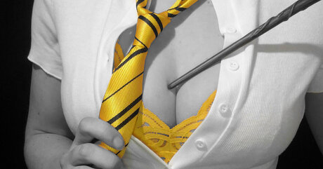 Hyper Bomb model sexy pics