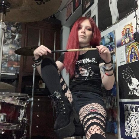 Raven Rose nice star pic