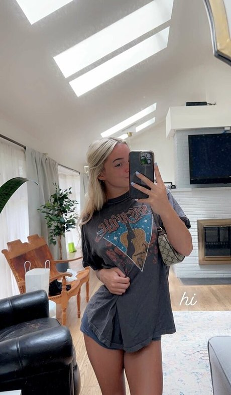 small dick shemale onlyfans erotic pic