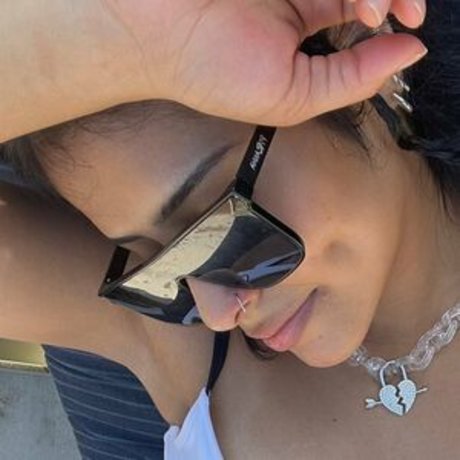 Chantell Flores hd pornstar photo