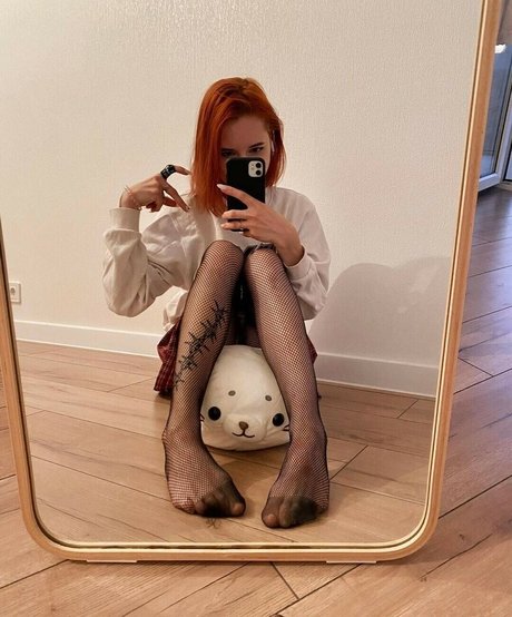 Denly perfect model pics