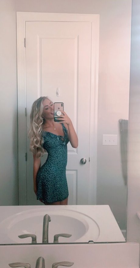 Sarah Kate Stricker nice star img