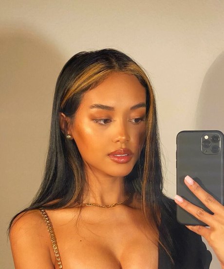 jaruwanzehrer profile pic