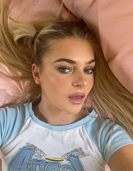 urbbaddy xxx model photo