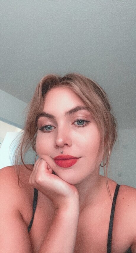 curly hair teen onlyfans sexy pictures