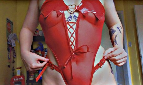 BloodyGoodWh0re pornstar nude img