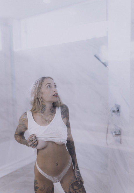 Torrie Blake model nice img