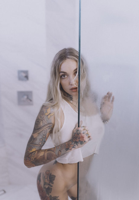Torrie Blake pornographic actress pictures