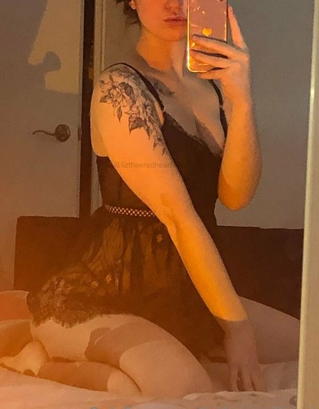 famous midget onlyfans hot sexy pic