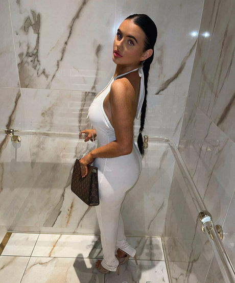 caitjxo naked pornstar photo