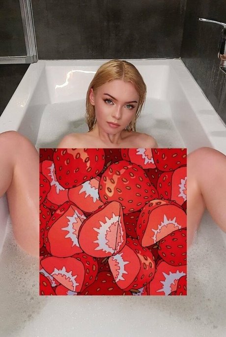 evans feet nude star photos